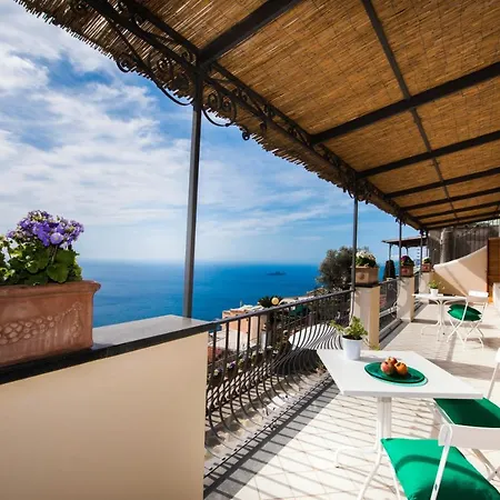 Villa Savina - Elegant Family Villa Overlooks Amalfi Coast --2